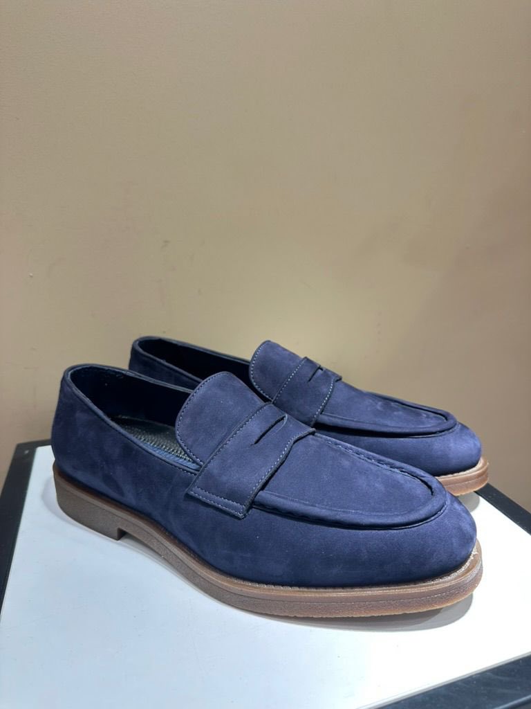 TshepoTsala's tweet photo. All these loafers and moccasin will be available from the end of October! 

https://t.co/ME0VUVuZpQ https://t.co/k8VPJnGaci