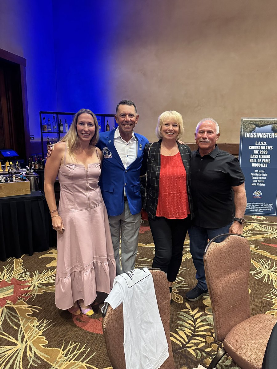 mike_Iaconelli's tweet photo. Becky and I had a great time at the @BassFishingHOF event in Springfield MO! This event celebrates the history of the sport of bass fishing and the people that have had a major impact on its growth! Congrats to all of this year’s recipients including @takahiroomori and @rickpierce ! Rick has been a mentor and friend for many many years and we are SO proud to see him inducted! It’s also a wonderful night to catch up with friends old and new, including getting to hang with our very dear friends Dave Mansue and his wife Andy! #bassfishinghalloffame #goingike @BassCatBoats