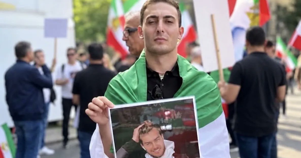 nargesfnd's tweet photo. چشم علی را در جنبش زن زندگی ازادی از او ‌گرفتند و حالا جانش را می خواهند بگیرند.

#نه_به_اعدام
#علی_زارعی https://t.co/ufehdVAYF7