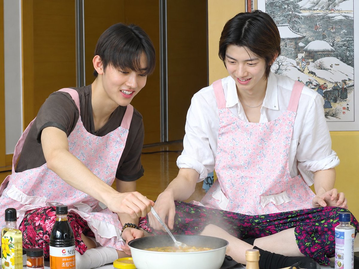 cae_lilii's tweet photo. duo pinkky gemesss 🥺🥺💗 https://t.co/gKEMttOxXK