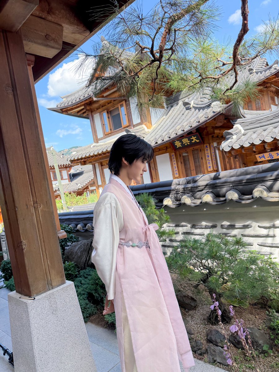 kn___axmxp's tweet photo. 주환아!! 행복한 추석 연휴 보내세용꒰=꒡ᵕ꒡=꒱ https://t.co/l6tf4BzICm
