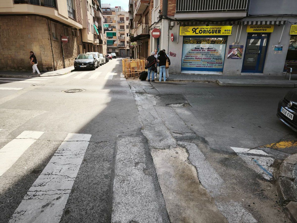 ajuntamentvng's tweet photo. ♿ 136.000 € per continuar eliminant barreres als carrers de #VNG
🚧Hem començat obres per adaptar voreres i cruïlles i fer els itineraris més accessibles, còmodes i segurs per a tothom
🧵👇Vols conèixer les actuacions previstes? https://t.co/L7rgLV35vm