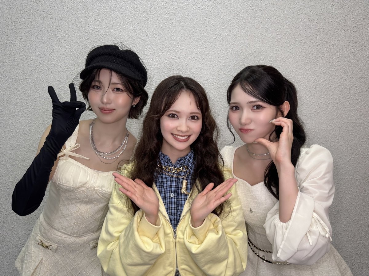 mugiACT's tweet photo. いとももちゃんも菜乃も優希ちゃんもみーんなかわいいいい…衣装も本当に可愛い😭😭😭 https://t.co/JJSLPkAj2l