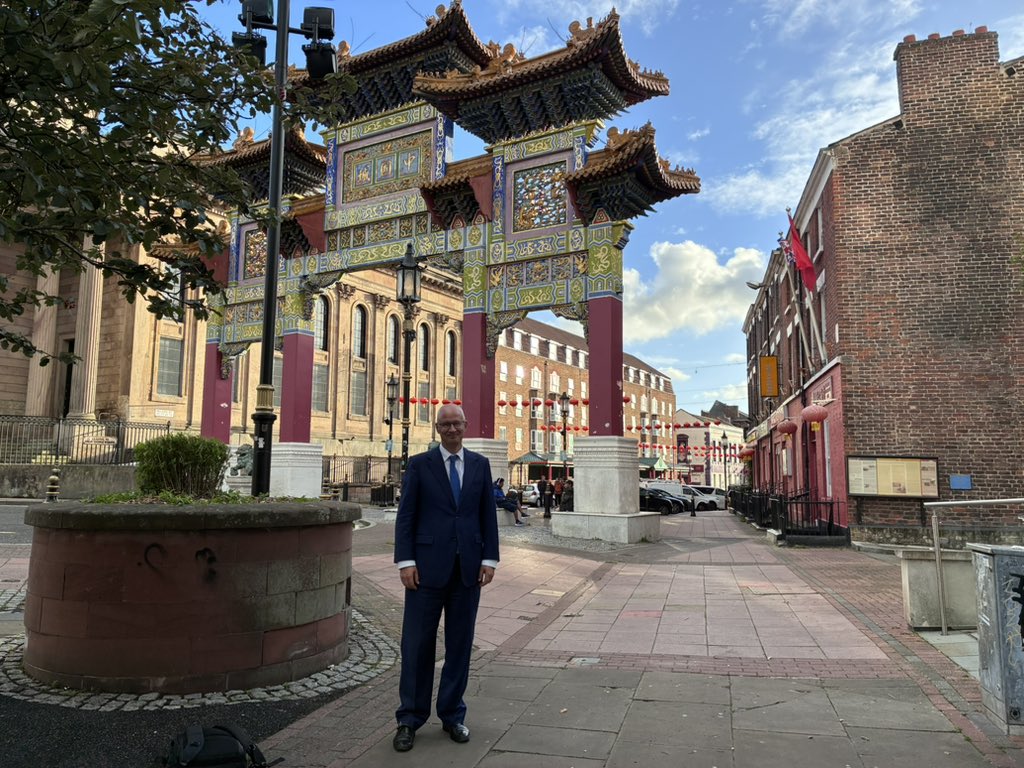 PeterWilson's tweet photo. Liverpool China Town is the oldest in Europe - a community has been here since the 1830s, in a cosmopolitan city that celebrates its ties with the world

And practicing T’ai chi in The Pagoda is the best…

@MetroMayorSteve https://t.co/RhFlHmUXeO