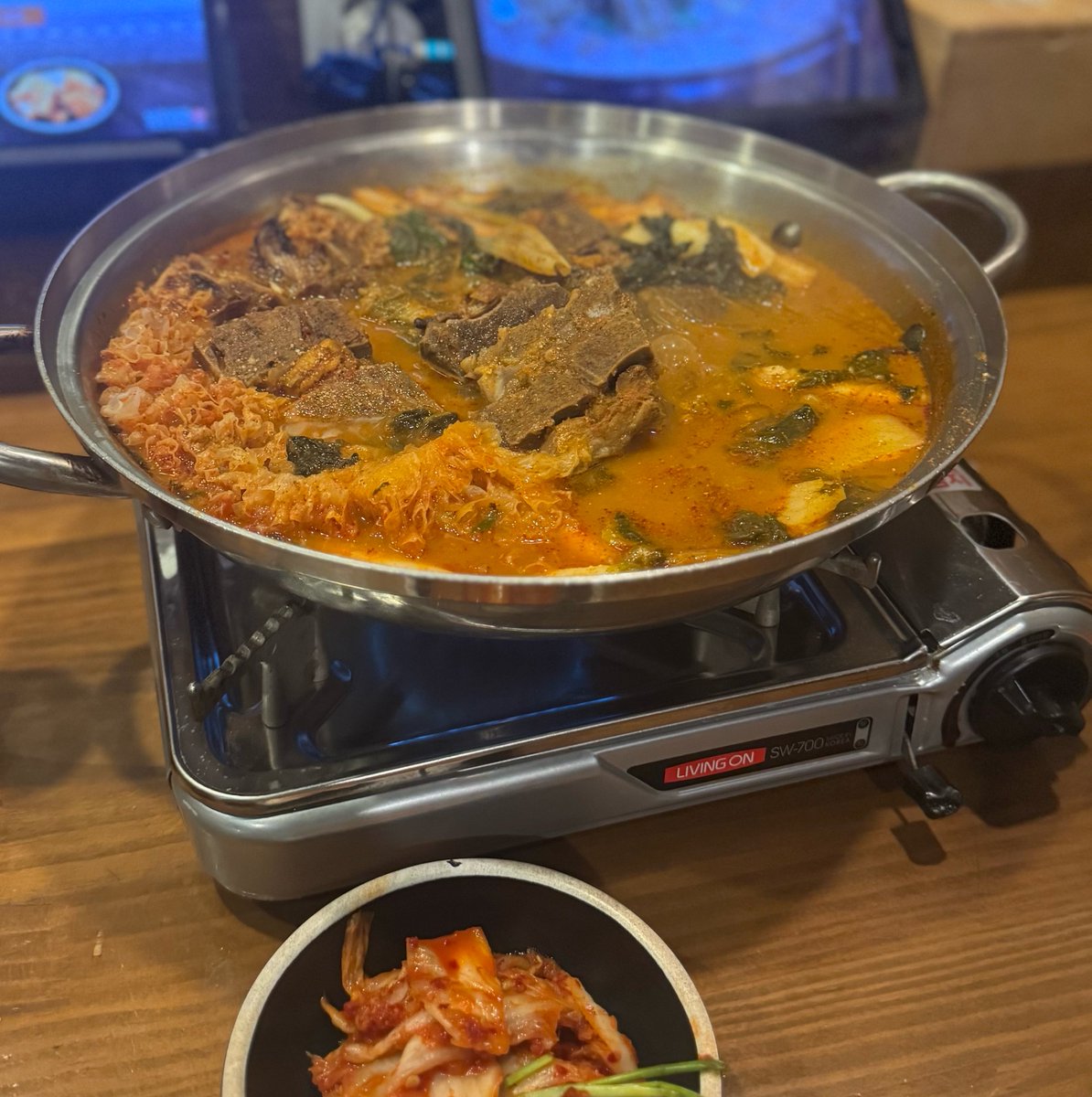 byeol_xxx's tweet photo. 맛있는거 많이많이 먹고 살쪄와라!!!👈🏻了解 https://t.co/maaQZHXMnt