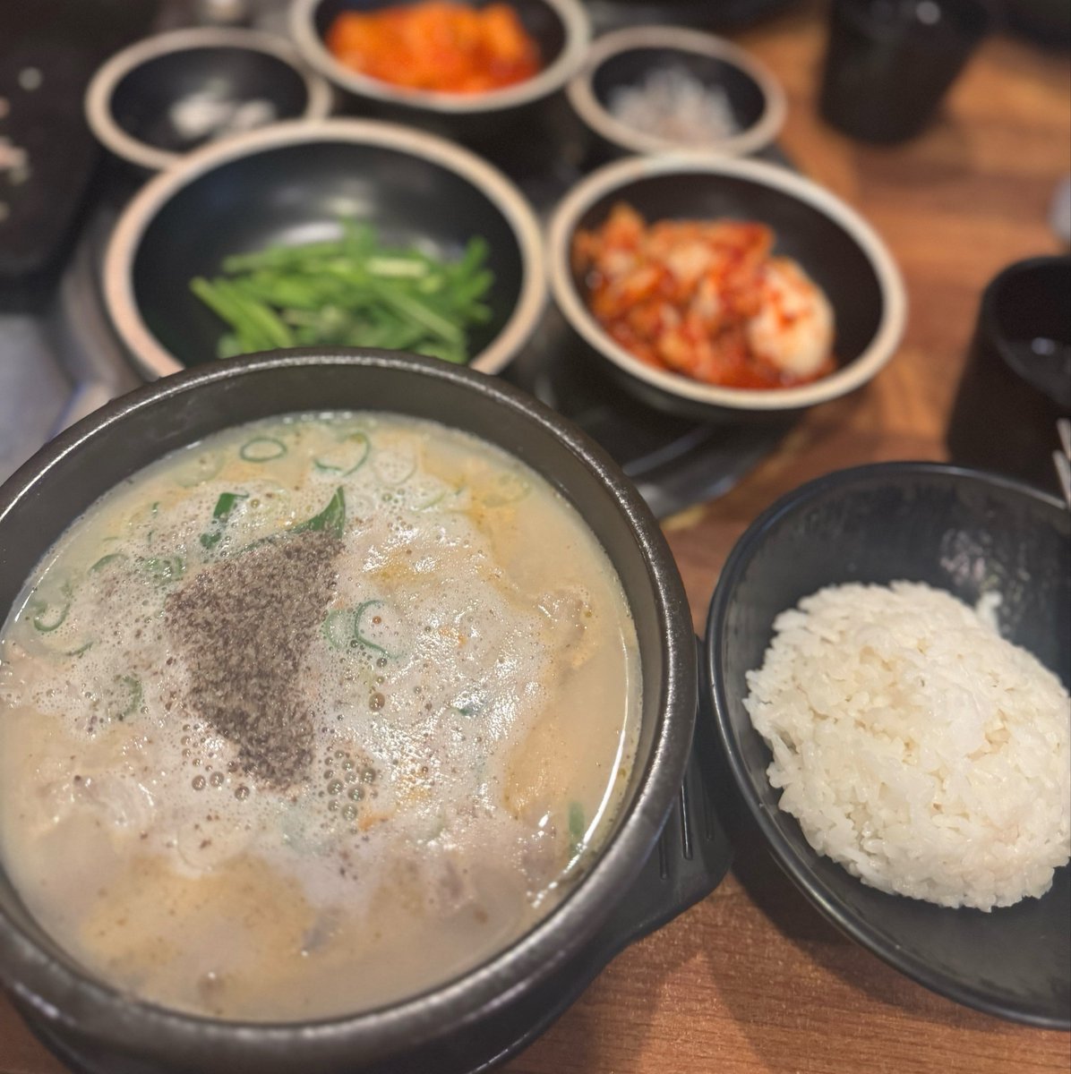 byeol_xxx's tweet photo. 맛있는거 많이많이 먹고 살쪄와라!!!👈🏻了解 https://t.co/maaQZHXMnt