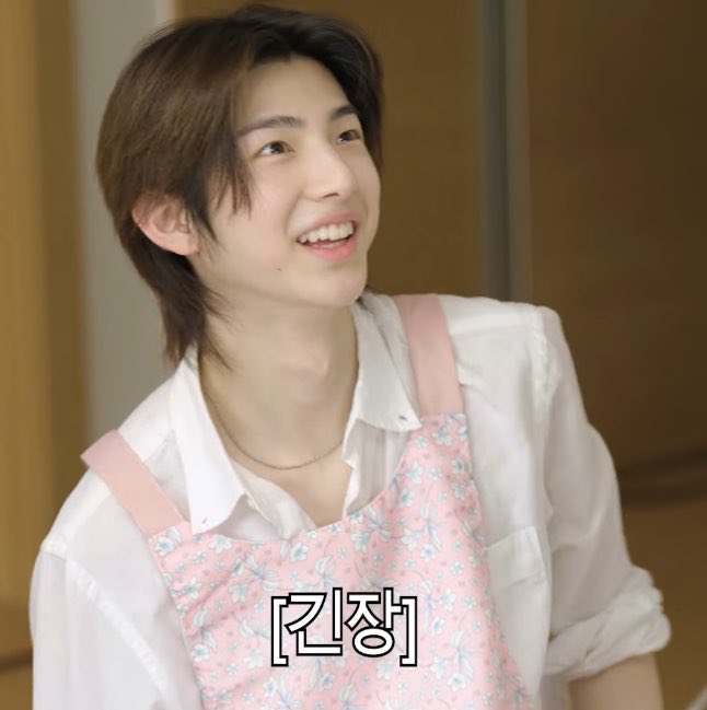jjuhoouism's tweet photo. OMEGA BANGET 😭 CANTIKKKKK https://t.co/9ksOV6pGHo