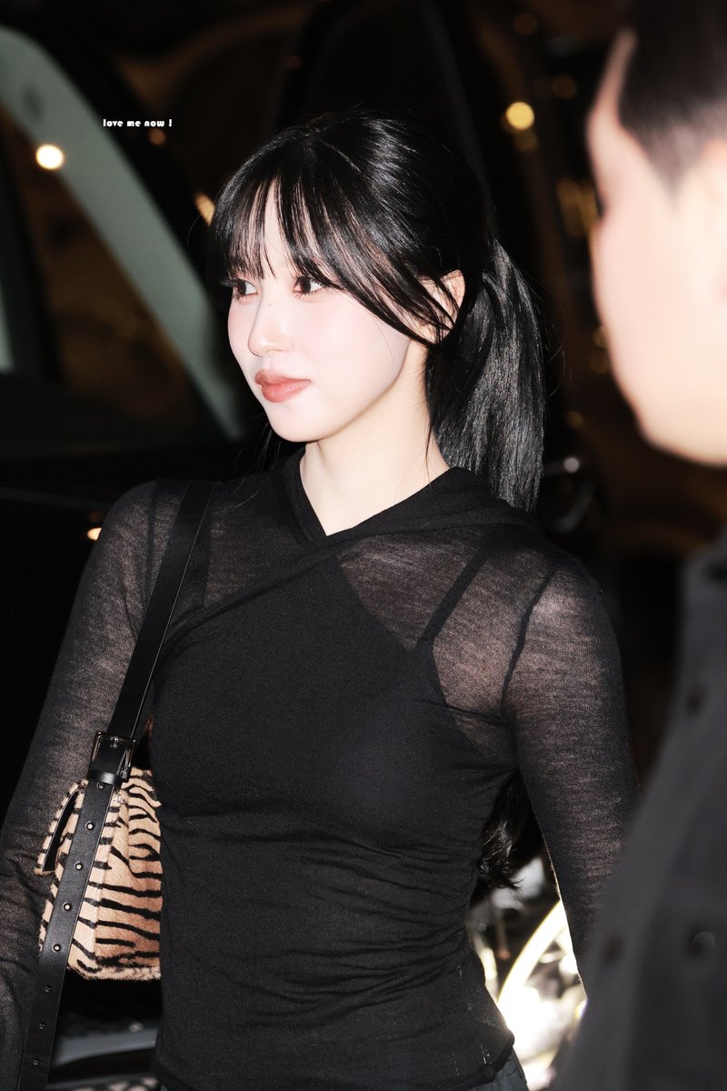 minarchivs's tweet photo. She's a star in every way. We will never forget this Mina 

#FendiSS27xMina #FendiSS27 #MYOUIMINA https://t.co/ZQ7dx8opTi