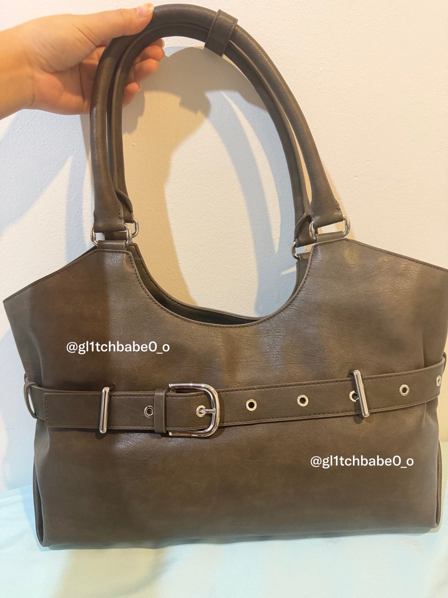 gl1tchbabe0_o's tweet photo. [STAND OIL] Lene Bag / Brown

ถุงครบ ไม่มีตำหนิ ใช้ไป 2 ครั้ง
price : 1900 รวมส่ง

สนใจ/สอบถามเพิ่มเติม dm ได้เลยค่า

#ส่งต่อกระเป๋า #standoil #ส่งต่อstandoil https://t.co/5etVRsoOwf
