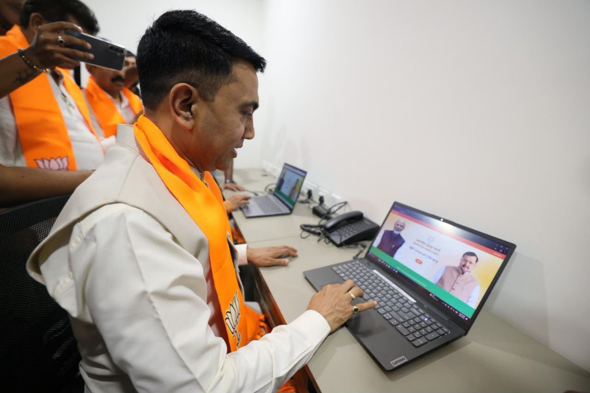 ShetSadanand's tweet photo. Attended the inauguration of the E-Library at Atal Bhawan, BJP’s new State Office in Goa, by Hon’ble CM @DrPramodPSawant Ji, along with State President of @BJP4Goa Shri @DamuNaik Ji, MLA Shri Rudolf Fernandes Ji, State General Secretary Shri Sarvanand Bhagat Ji, MLA Shri Rajesh Phaldesai Ji and other Karyakartas. The E-Library will be a useful resource for Karyakartas and students, supporting learning and knowledge.