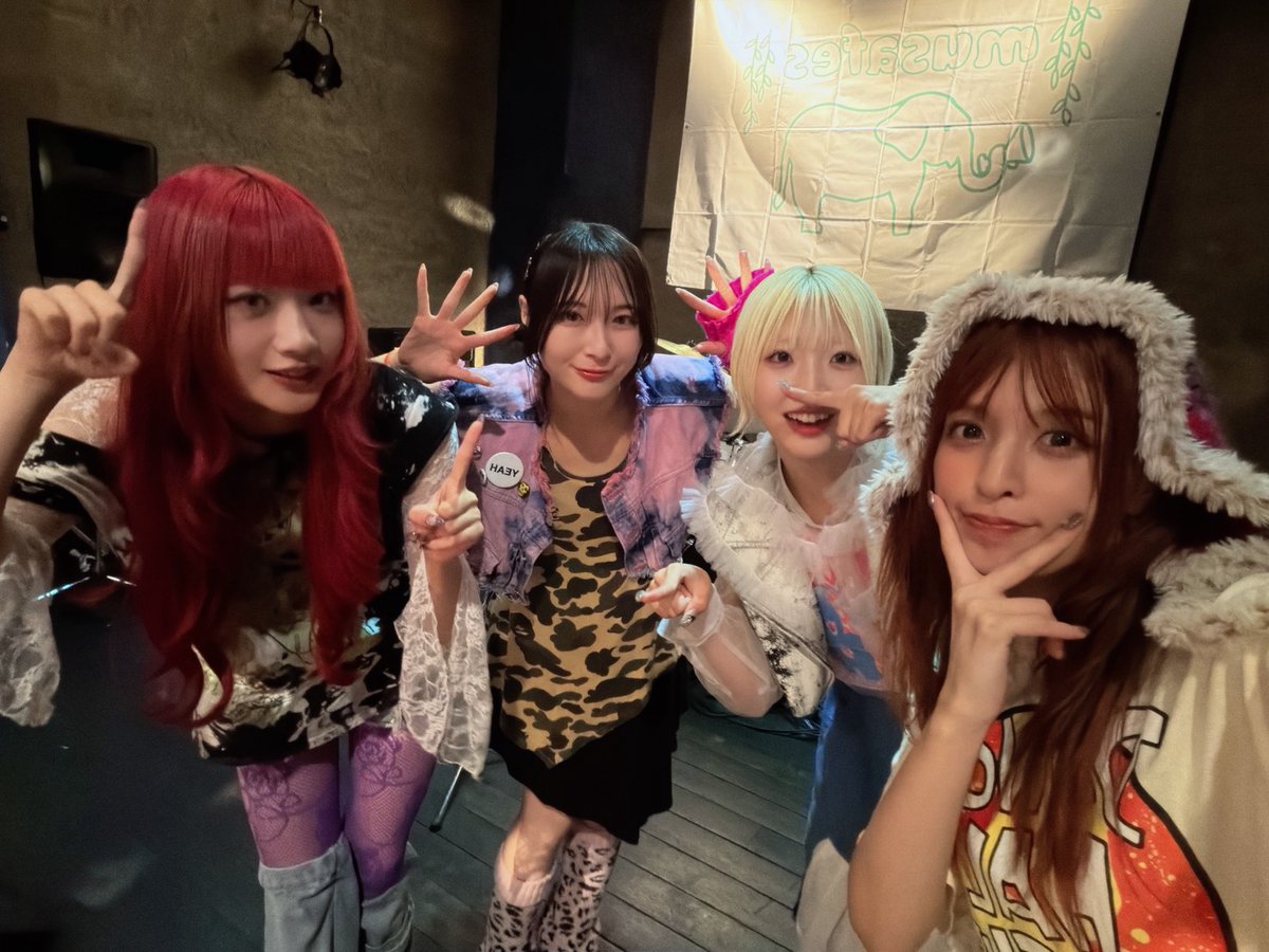 PIGMONZ_idol's tweet photo. 『武蔵野音楽祭 20th ANNIVERSARY』
at 吉祥寺Star Pine's Cafe

w/ the bercedes menz / 板歯目

#PIGMONZ も出演させていただきました！
ありがとうございました🎉🔥

明日は『TOKYO CALLING 2026』

PIGMONZの出番は

🗓️9/26(土)

🎤ライブ17:00〜
📍新宿SAMURAI

📸物販・特典会 18:15〜19:30
📍Zepp Shinjuku B1F 受付付近予定

🔗詳細
https://t.co/bBqPj3Ifil

次回ワンマンはこちら👇

🗓️10/1(木) 📍SHIBUYA REX
🎟️チケット ¥1,000
https://t.co/sGqzc5K8V7

🎤イベントスケジュール
https://t.co/xmTj12a6a2

よろモン🧌