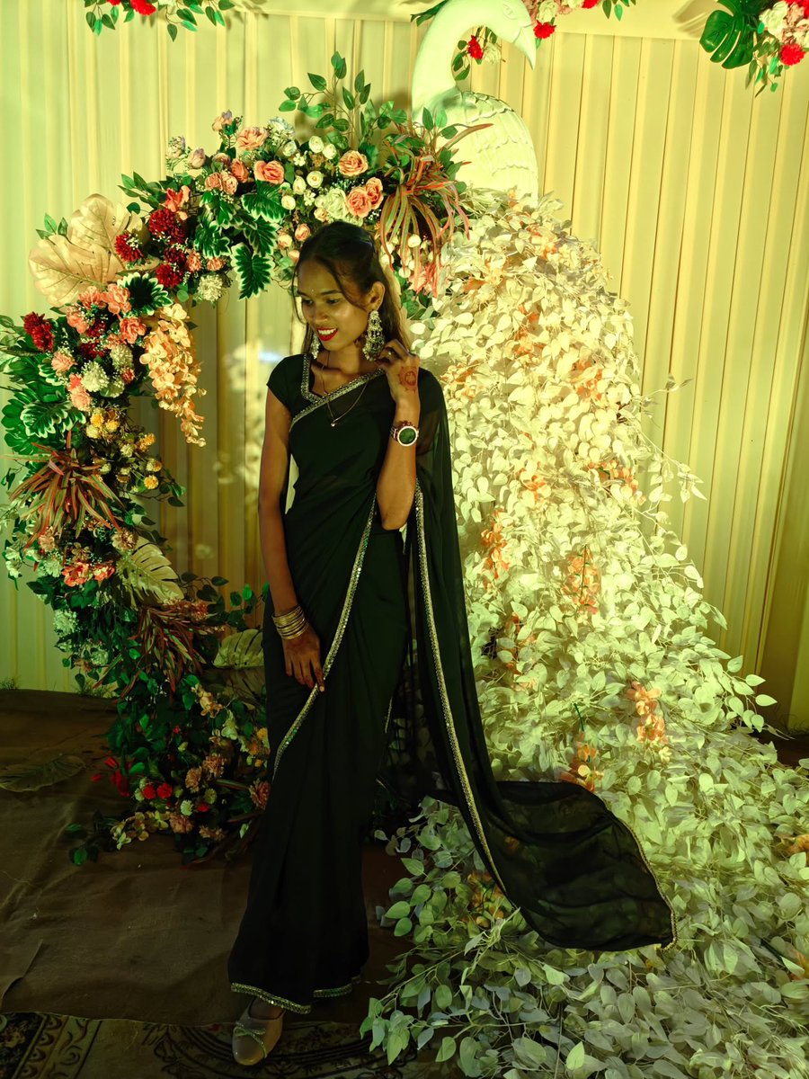 JuanAskaritf's tweet photo. My never-ending love for sarees. https://t.co/dJtFOZxd5z