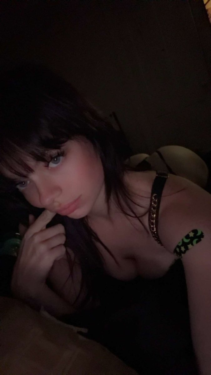 ItzJewelbug05's tweet photo. Want some custom content? Click the link and DM me;)

https://t.co/oqeEeqUgDM https://t.co/znH0MhaT6L