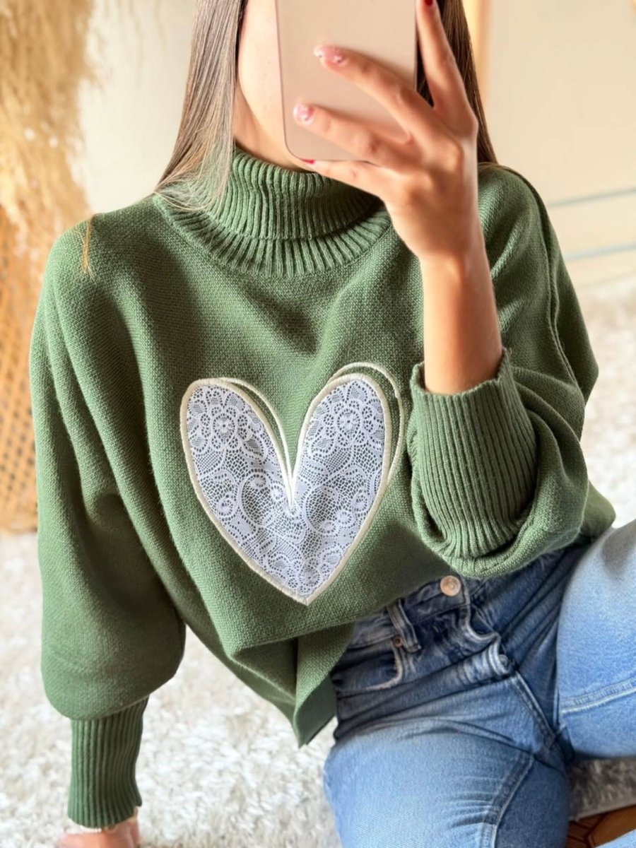 EusebioBeaorg's tweet photo. Buzo liviano tejido, con cuello polo a contraste, solapa en V y mini corazones. Diseño colombiano, cómodo y femenino, ideal para combinar con jeans, faldas o pantalones de tiro alto. Venta al por mayor y detal. Envíos nacionales. https://t.co/tqHoYIUBlz