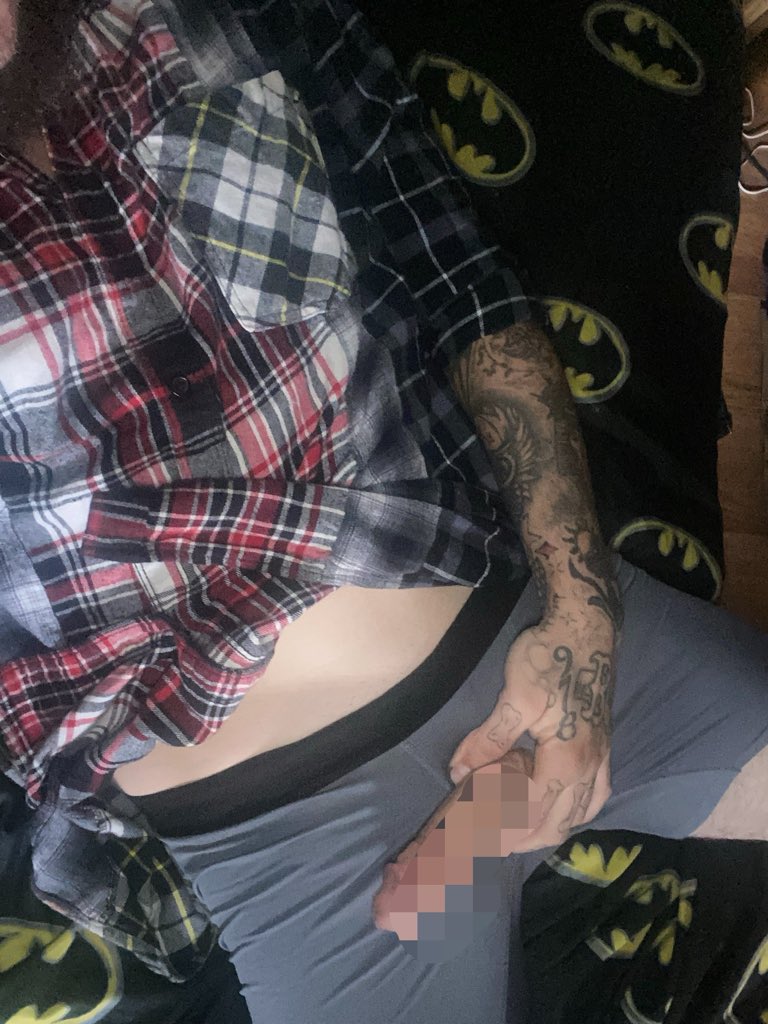 JayGinaTL's tweet photo. Wanna see my 9in cock? Add me on snap?#amos #fypシ゚viral #SnapFriends #bigd #cum #cumtributeِs https://t.co/DHXgpJODxJ