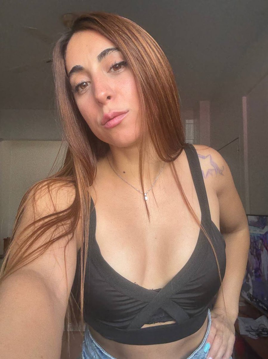 beniou0214's tweet photo. jme suis faite toute belle et personne pour me voir... dm https://t.co/0F9NSPlDq8