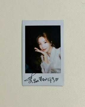 A signed Polaroid of Kwon Eunbi, featuring her handwritten signature and date "250925" (September 25, 2025), promoting a Club Goksoli comment event on the Jaurim YouTube Community channel where fans can win the autographed photo by subscribing, commenting, and filling out a Google form by October 1.