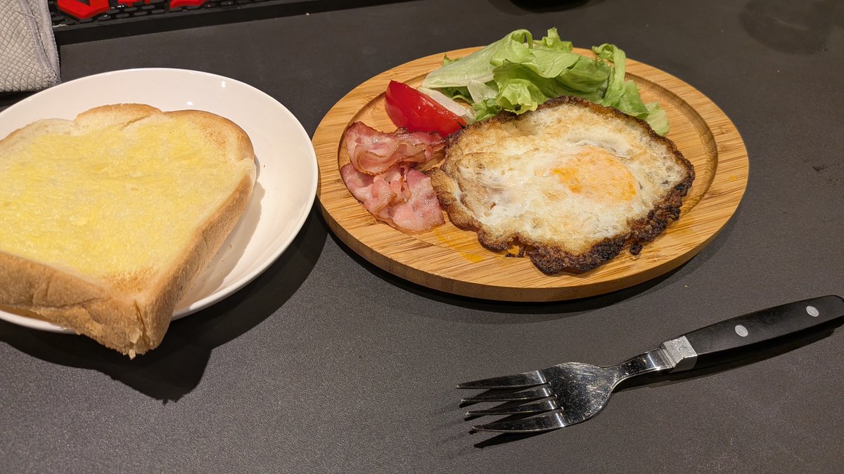 sabamisoday555's tweet photo. 今日はカラオケBARマンモスで朗読劇＆交流会でした！！
隆馬さん永遠さん寧々さん店長のジョウスケさんとたくさんお話できて楽しかった〜😊
朗読劇バリバリ動くしバリバリお客さんも巻き込むしでかなりおもしろかったです‼️
小ネタも挟みつつでめっちゃ笑わせてもらいました😂
#注文の多いマンモス https://t.co/hSpsh2iyYn