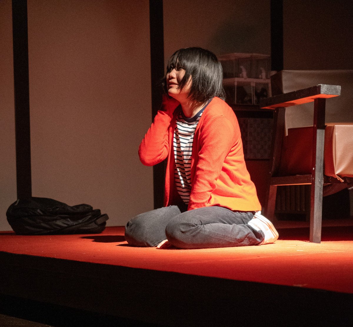 ritsugei's tweet photo. 【千秋楽終了】
千秋楽ステージが無事に終了いたしました。
たくさんのお客様にご来場いただき、誠にありがとうございました。

ご感想はぜひ #リツゲイ や #劇団立命芸術劇場 を、あるいは公演タグの #偽物に殺される前に をつけてご投稿ください。 https://t.co/KEry907F2T