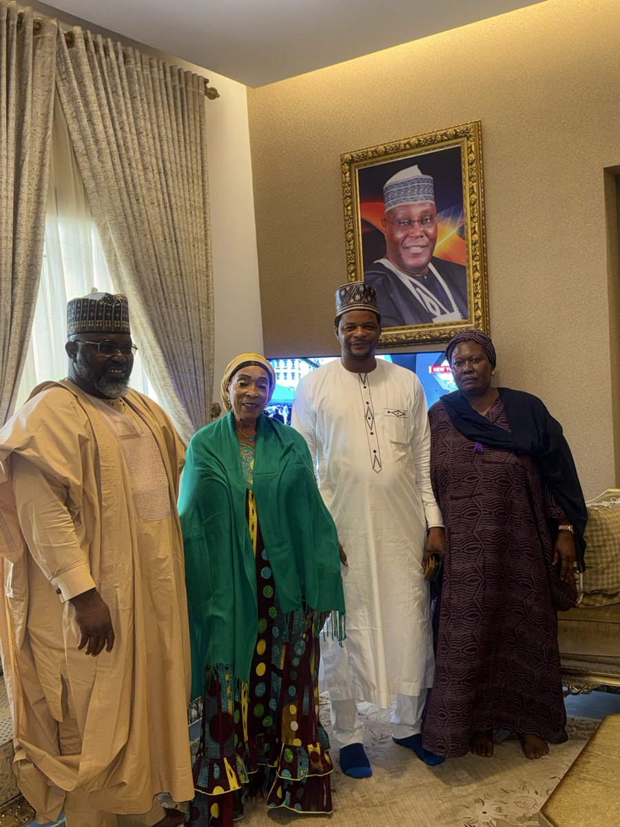 KhadijahAminu4's tweet photo. Hajiya Amina Titi Atiku Abubakar❤️

Thank you for having us🙏🏻 https://t.co/CkDtXOhALw