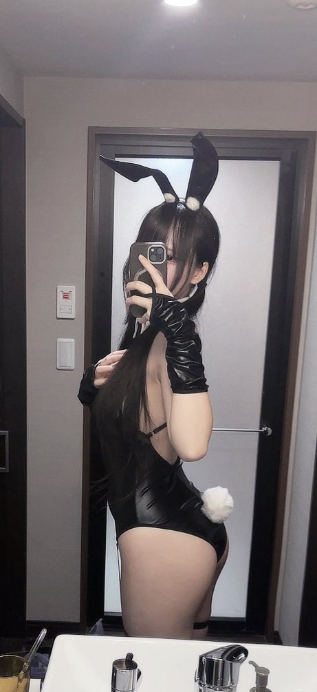 awa_O3O's tweet photo. デカ尻うさぎです https://t.co/hK3MJ9DHd0