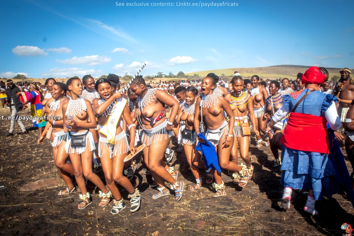 ExclusiveLeaksM's tweet photo. ZuluGirls❤️
https://t.co/ESZkN2fVTy
#amatshitshi #zulureeddance #upskirt #ama2000 https://t.co/nlZkJGrEUq