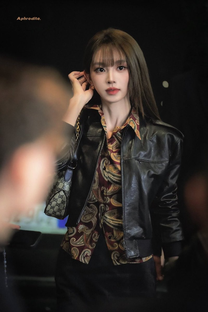 TheePopCore's tweet photo. Tian Xiwei shines with her breathtaking beauty at the Gucci fashion show. https://t.co/qDXsjA3yH6