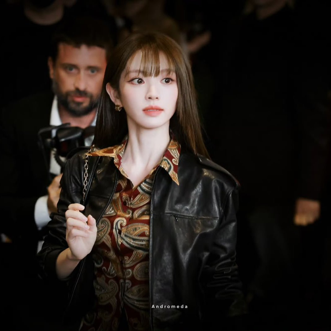 TheePopCore's tweet photo. Tian Xiwei shines with her breathtaking beauty at the Gucci fashion show. https://t.co/qDXsjA3yH6