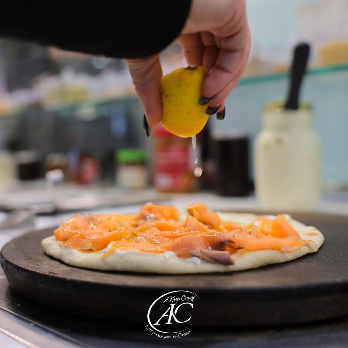 EmilMasupha's tweet photo. Semplice, fresca e irresistibile: la nostra piadina al salmone unisce morbidezza e gusto in un equilibrio perfetto. Vieni a provare le nostre crêpes e piadine in Via Giovanni Amendola 91, Bari. 348 1732208 https://t.co/Lyk6Hh3oXg