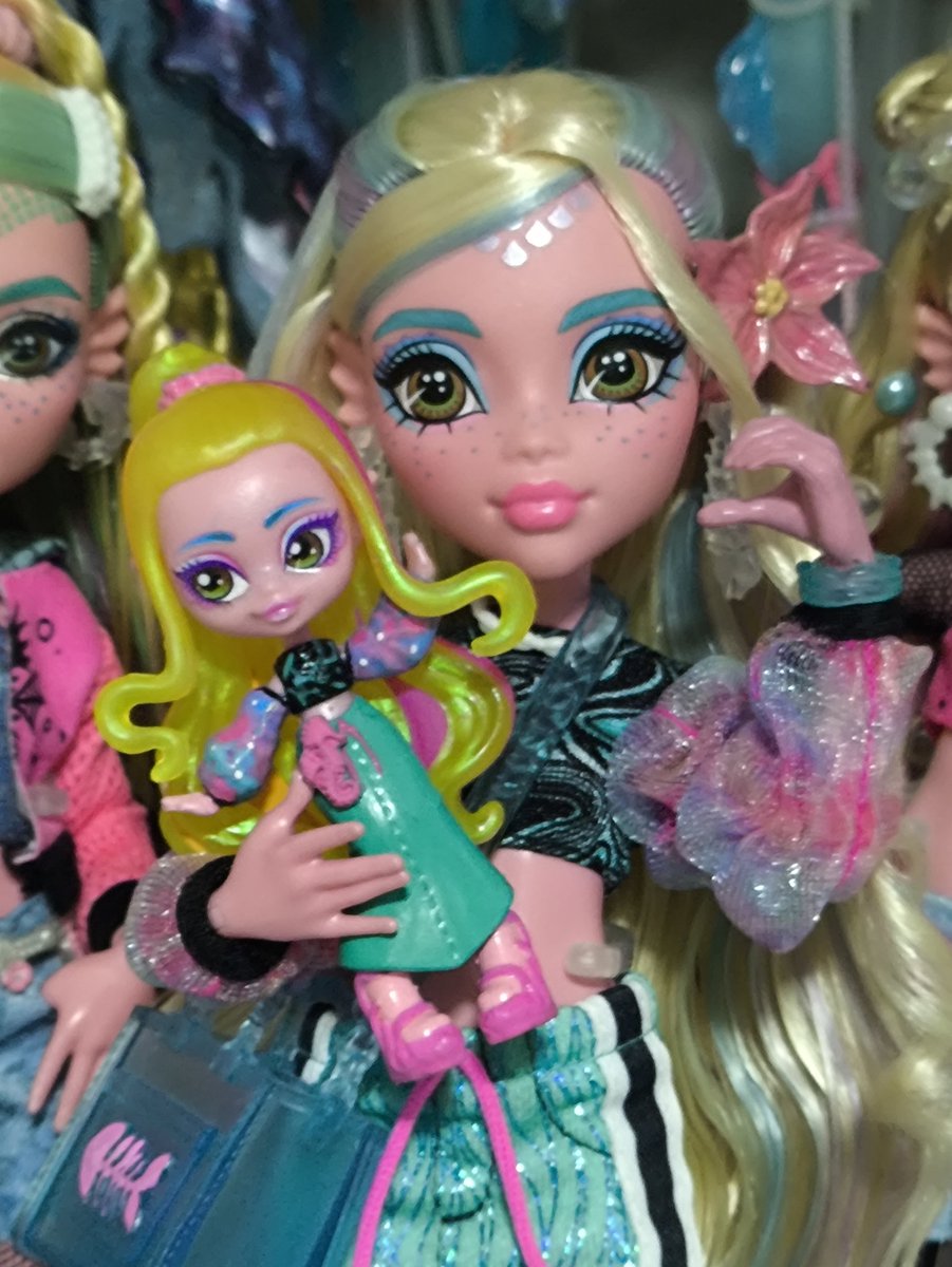 bluewanniie's tweet photo. todos te odeiam Lagoona core refresh 2, mas eu te amo https://t.co/7DIhBE8GsS