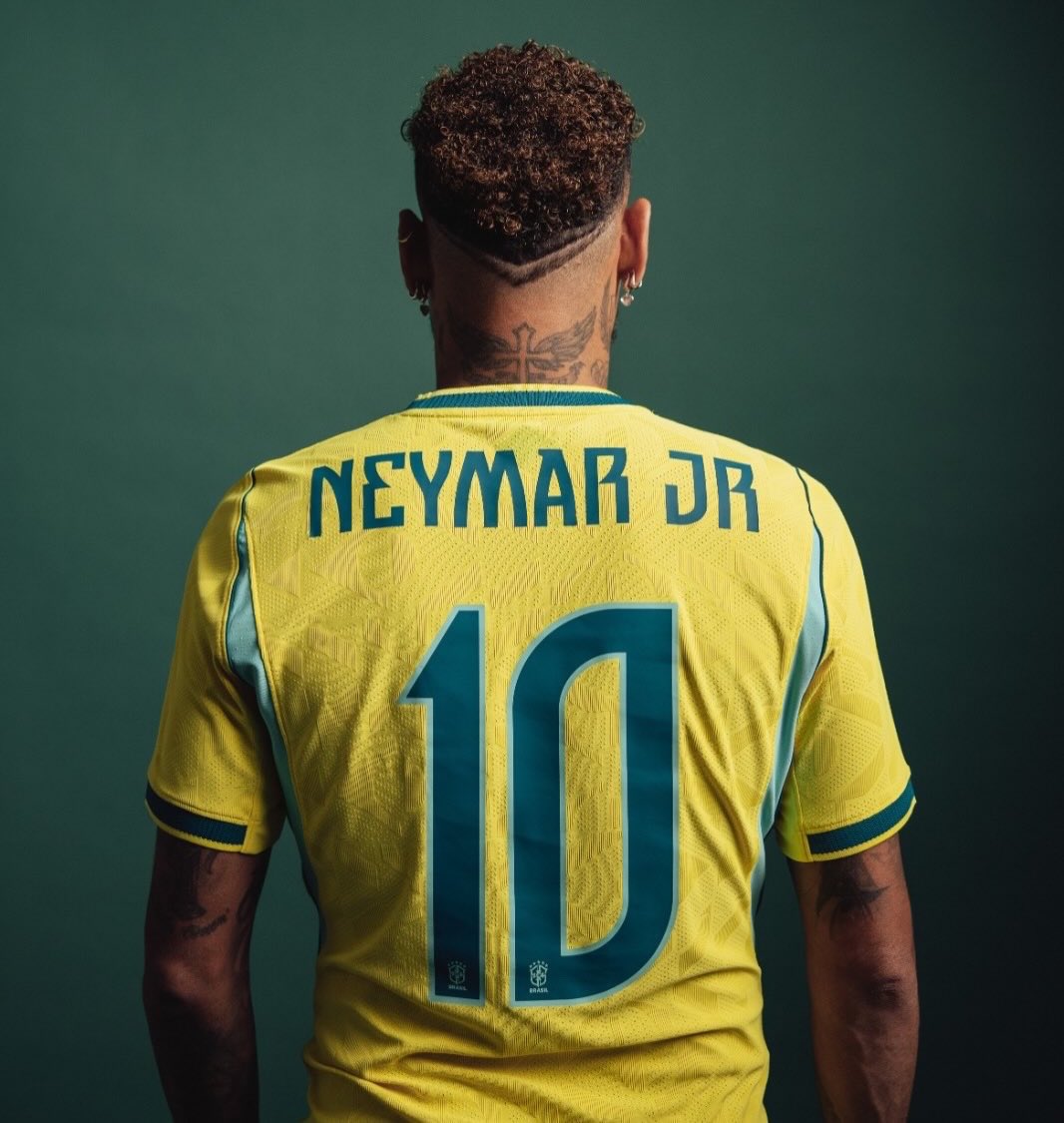8oc10_'s tweet photo. احد مشجعين البرازيل: أفضّل أن أرى نيمار، بإصاباته، يلعب بساق إلكترونية وسيجار في فمه في عام 2030، على أن أرى فينيسيوس جونيور.

😂😂😂😂😂😂 https://t.co/iz9x8pztlx