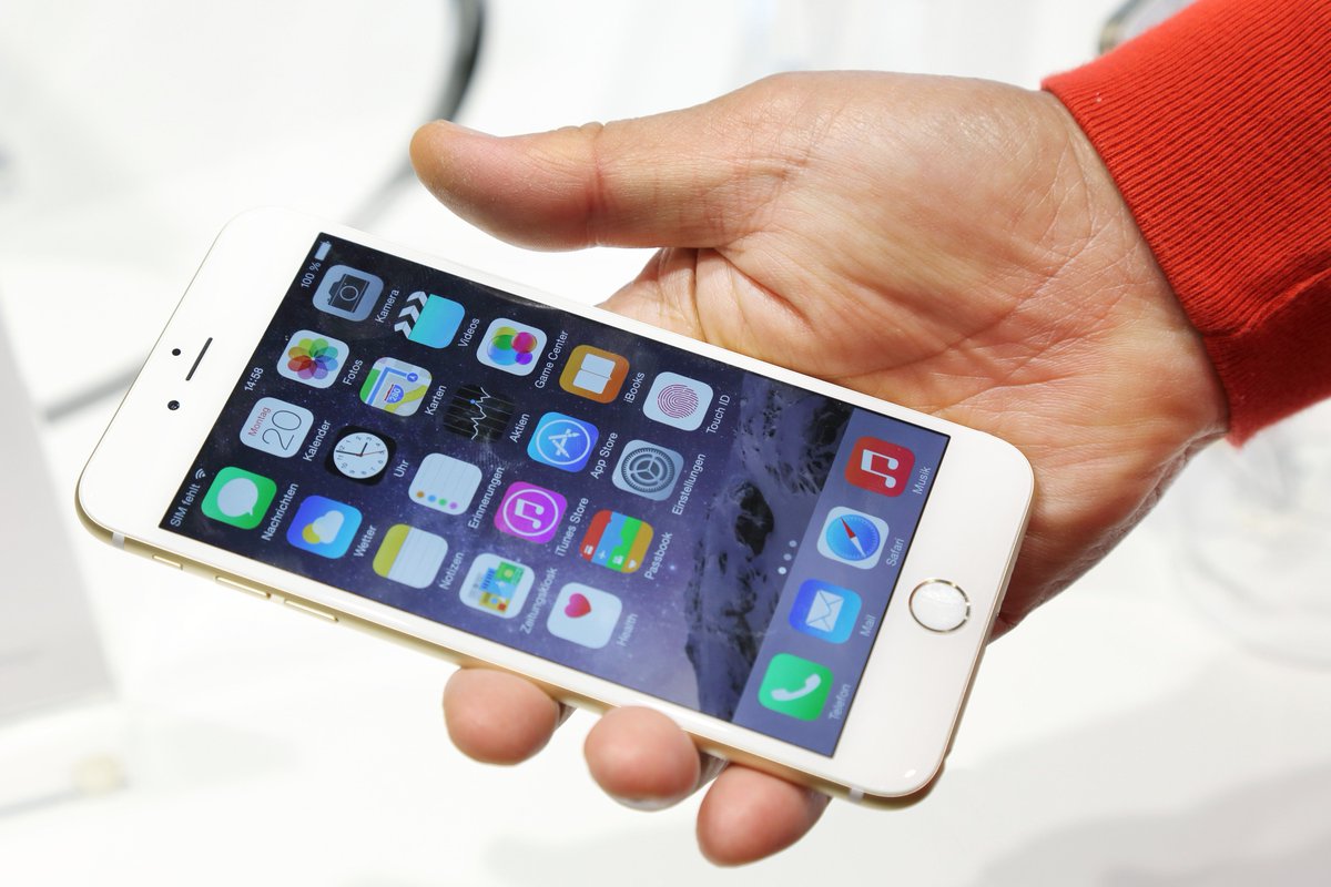rsametband's tweet photo. Si tenían un iPhone6/6s/7 y sus variantes en ARG el 4/2/2020, se pueden sumar a una demanda colectiva que inició Adelco por el BatteryGate y recibir un resarcimiento de Apple de hasta US$40 por equipo, US$3M en total. https://t.co/S0cxr8XWZV https://t.co/7zg2dc0htA