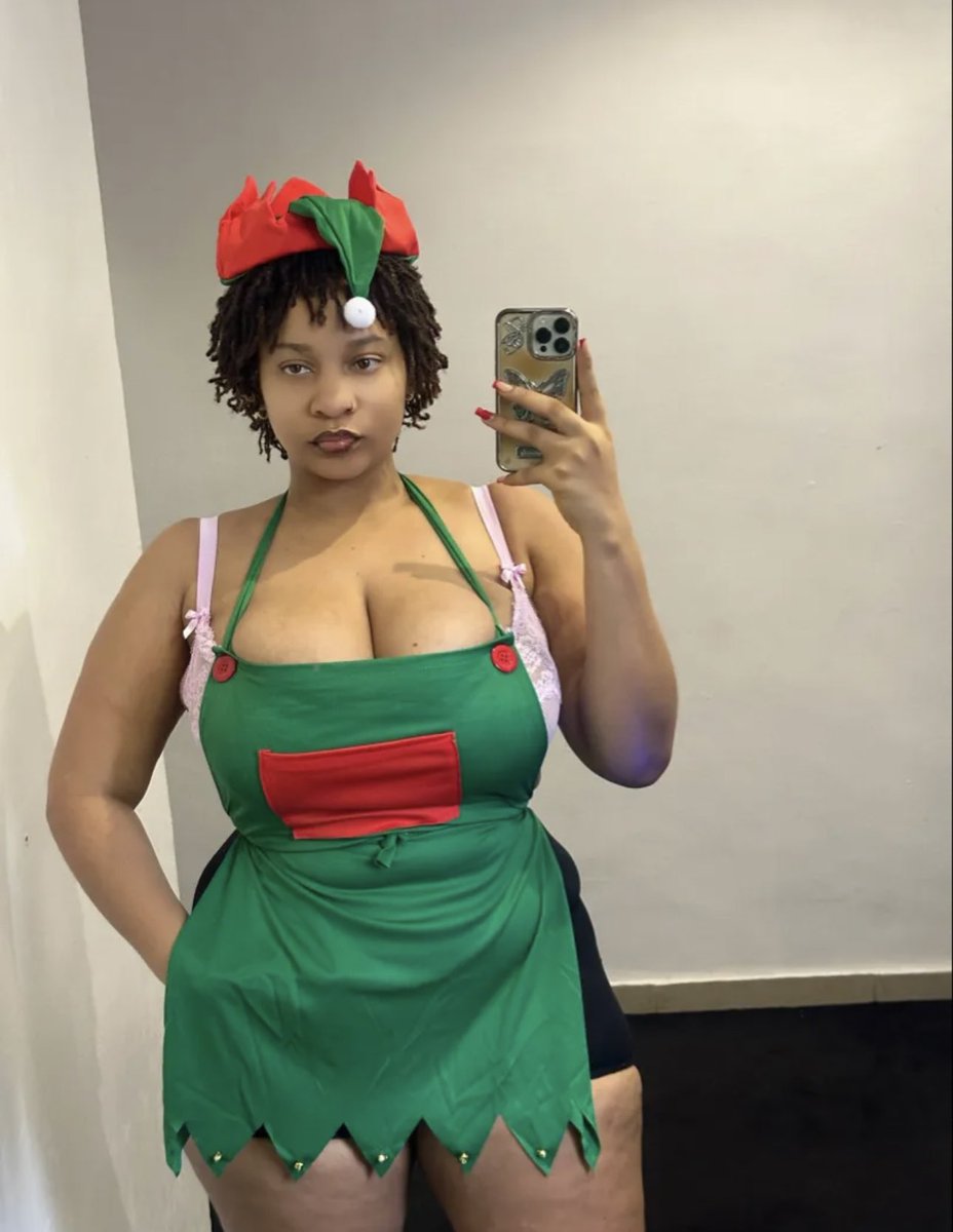 gianna2cute's tweet photo. You’re telling me she doesn’t have one leak?  Not one? https://t.co/EaHSwNzDRd