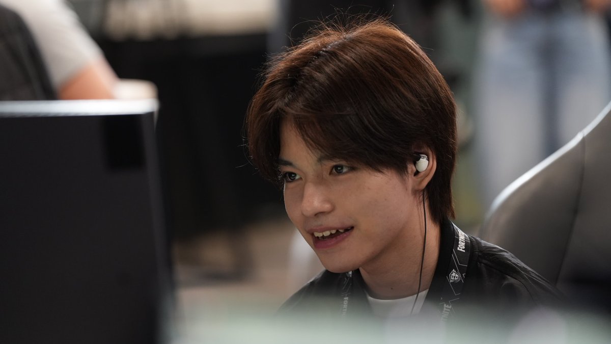 FNCompetitive's tweet photo. practice room vibes <3 https://t.co/QhpYFiWkYe