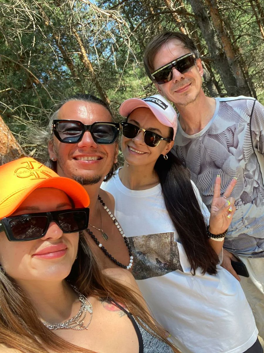 ShellyLiakeqk's tweet photo. قبل أسبوع تمامًا أُقيم مهرجان «ميريادي»، ولم يترك مجرد ذكريات جميلة، بل أصبح نقطة انطلاق جديدة. إنه حب بلا حدود للموسيقى بمختلف أنواعها، وإبداع صادق وتجارب جريئة. شكرًا لكل من كان معنا على ساحة الرقص. نلتقي بعد عام لنود��ع الغروب ونستقبل الفجر على https://t.co/0hs2Bs580b