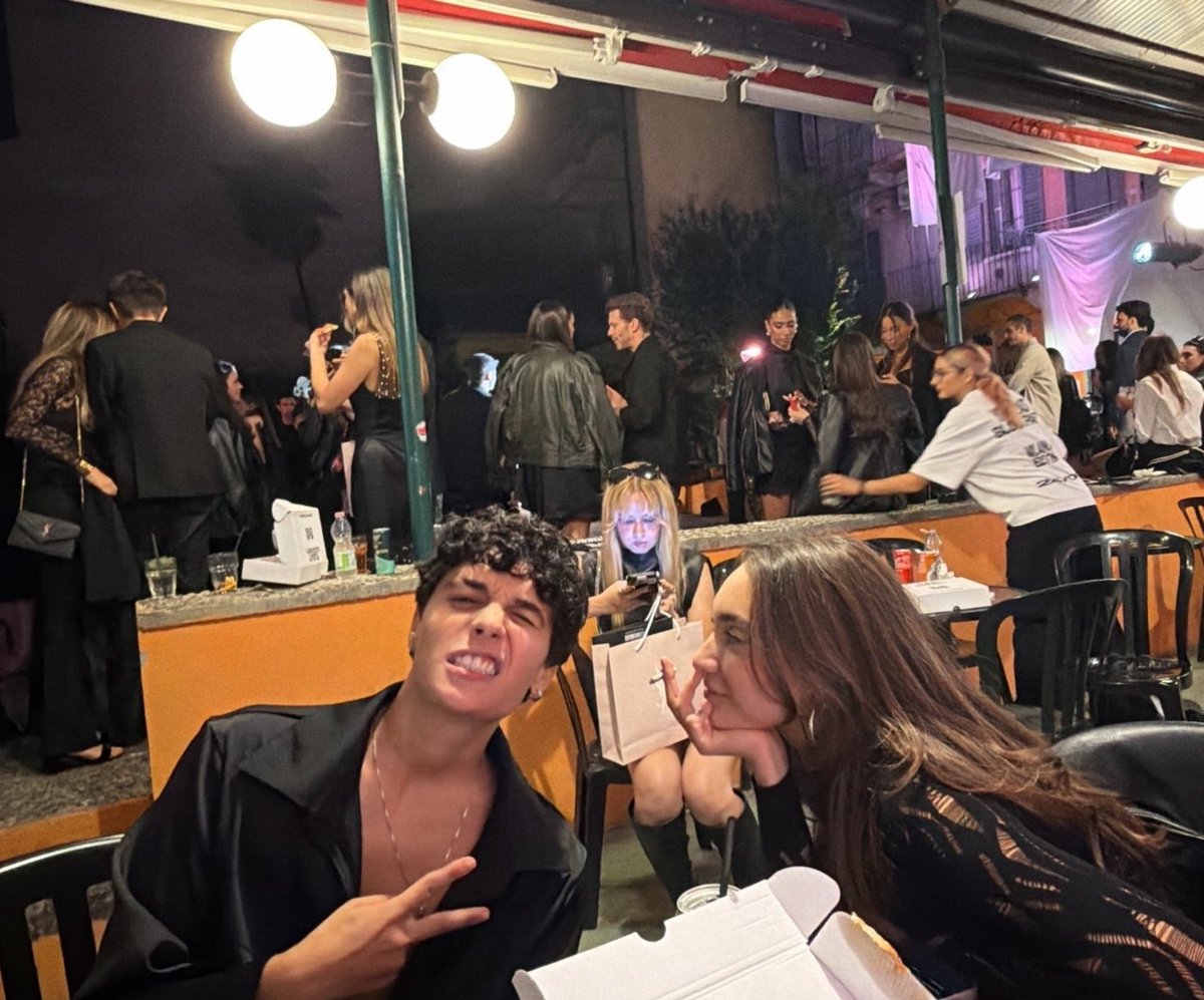 lagunalinaa's tweet photo. Amici24 ha prodotto le coppie più fighe e bellissime https://t.co/uzqaSuFpt5
