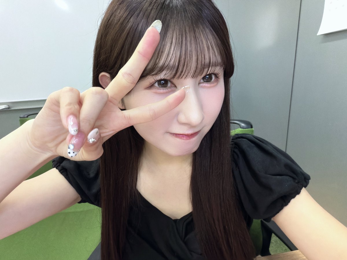yamamoto_anna_'s tweet photo. サイン会1部2部ありがとうだよー🥺💘

今日も1日おつかれさまでしたっ
みんなそれぞれがんばってる。
でも頑張りすぎないでね！ https://t.co/2TqLUWfbac