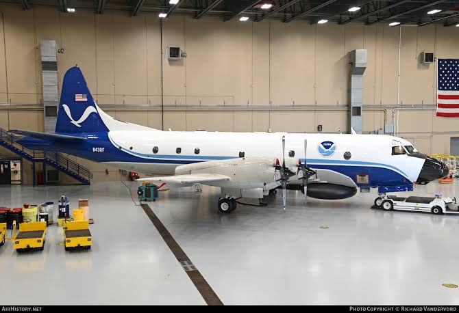koji7422kobe's tweet photo. コイツです。

WP-3D Orion（NOAA仕様）
#NOAA #WP3D_Orion https://t.co/xK1yurT3vo