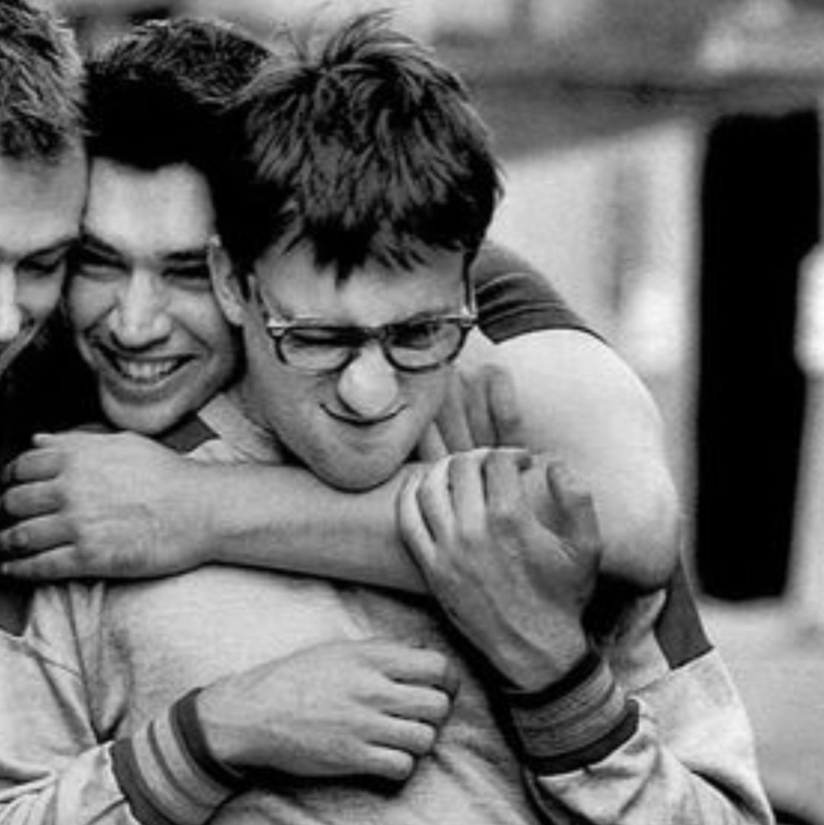 charmlessangel's tweet photo. alex's big arm wrapped around graham's shoulders ... #thinking 💭 ... https://t.co/EFR3pNW0gx