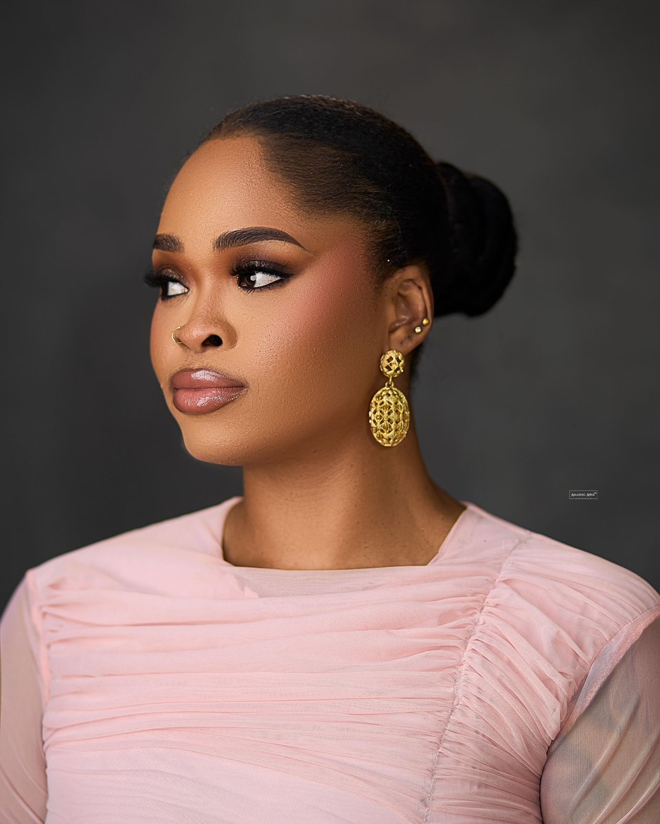 LindsyCira4h's tweet photo. Birthday portraits of Lima, photographed by @amazingaprils. https://t.co/UDN2e8guN5