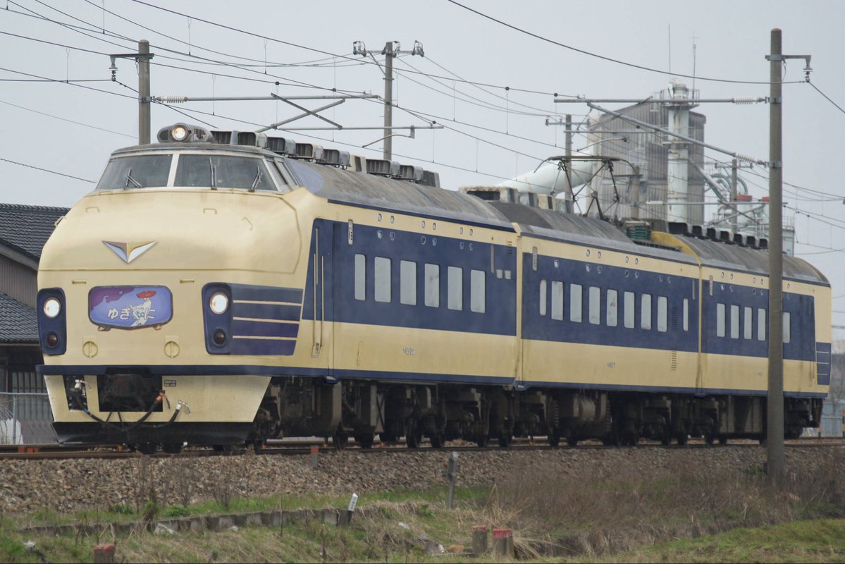 fukutoka's tweet photo. 中秋の名月だから月光型(要出典)を貼るぞ貼るぞ貼るゾ
#ウソ電　#u_s_o_train https://t.co/hSPvDb9vbP