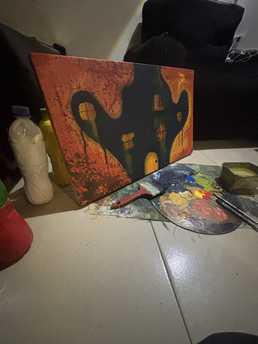 iloveutma's tweet photo. When i paint       vs     What i paint https://t.co/abmHSbjMLn