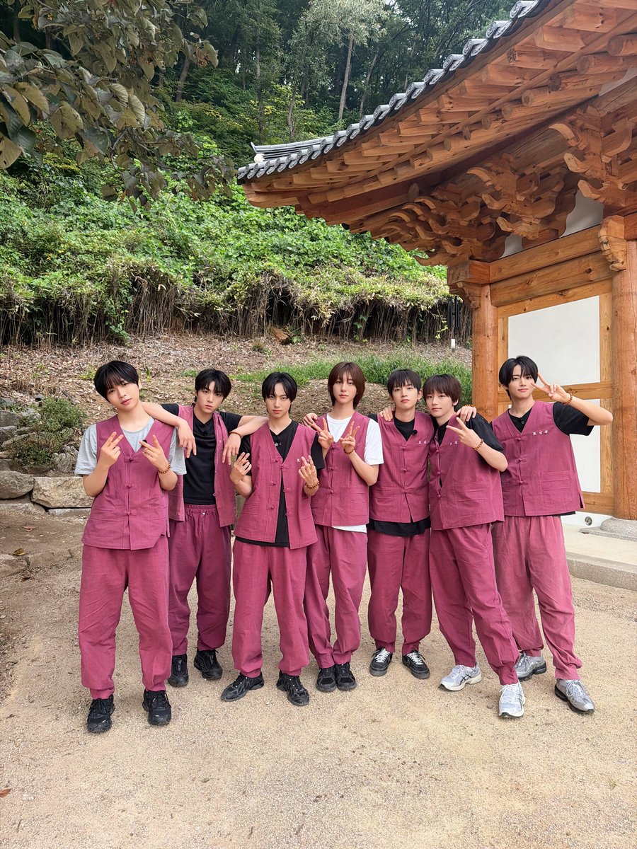 IDID_starship's tweet photo. [📸]
260925 추석, 속세 탈출기

#IDID #아이딧
#IDID_IT https://t.co/bDWr9hcZSi