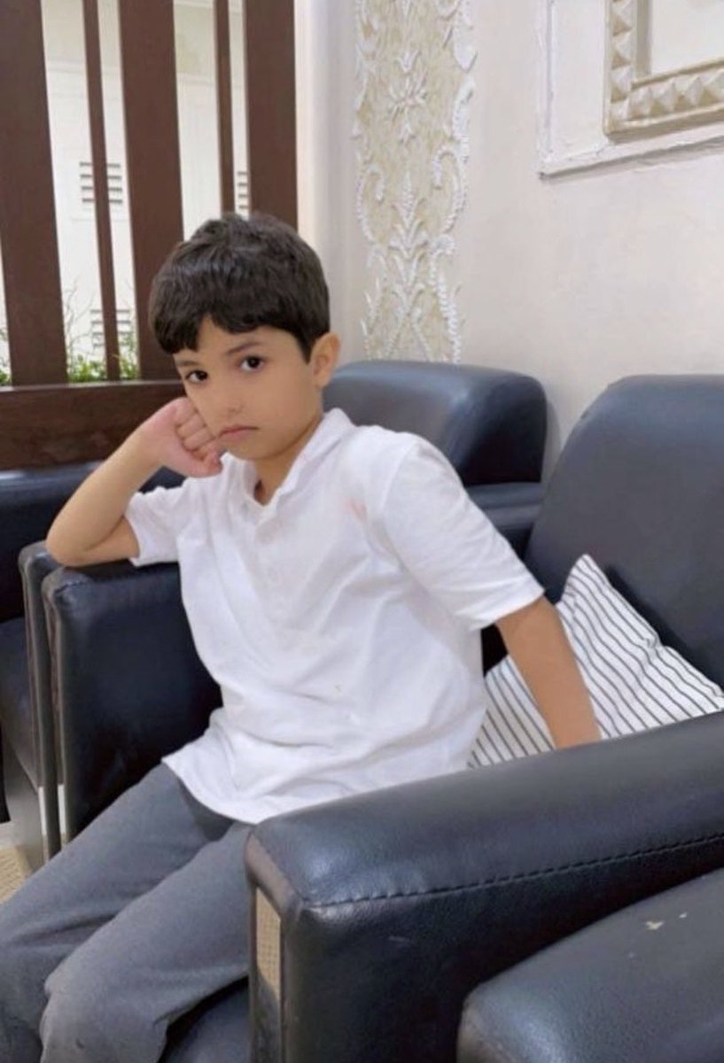 Ghalam2r's tweet photo. ابغااه يرجع للحجم هاذا كيف الطريقه؟🥰
#قزيع_فراج_السهلي https://t.co/PWTG0q9asI