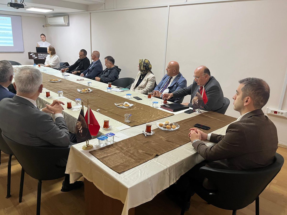 GiresunDsm's tweet photo. 2026 yılı 3. Dönem Koruma Kurulu Toplantısı Cumhuriyet Savcısı Zülfikar Ünal başkanlığında, paydaş kurumların katılımıyla müdürlüğümüzde gerçekleştirilmiştir. 
#cte
#DenetimliSerbestlik
#KorumaKurulu
#ToplumaGüvenBireyeUmut https://t.co/GwFASU09I5