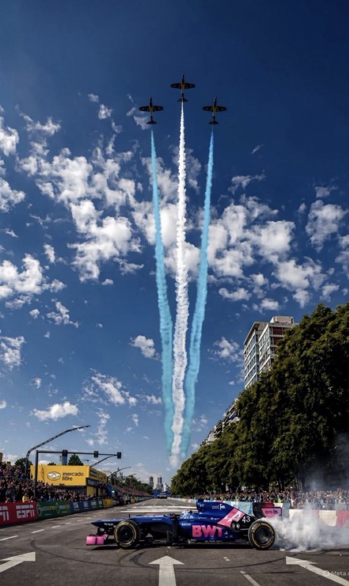 PorisOK's tweet photo. @AlpineF1Team ❤️❤️❤️🇦🇷🇦🇷🇦🇷❤️❤️❤️ https://t.co/SYKSOXZkGD