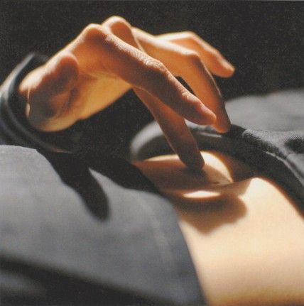 TheRareMan_'s tweet photo. 8 Touching hacks that make her melt

1. The finger method https://t.co/Ec2YL9TOix