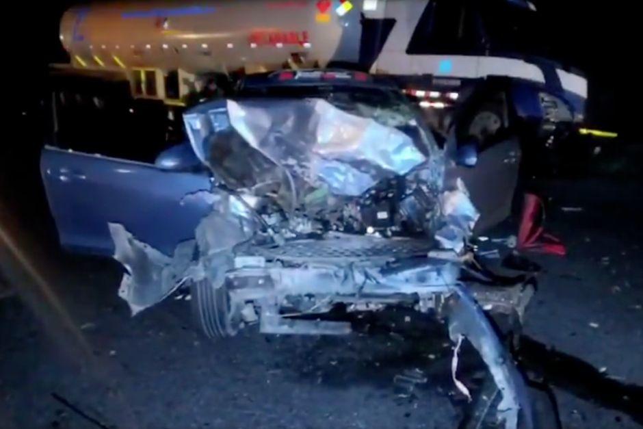 ¡Vehículo destruido! Fuerte accidente deja dos heridos en ruta al Pacífico (video)