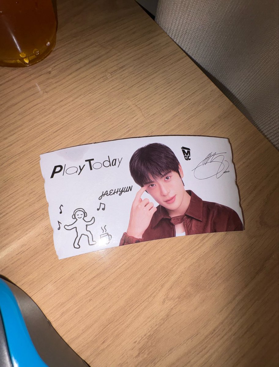 onnnzu's tweet photo. 메가커피 갓는데 초미녀 알바생분이 그려주심..♡
아.... 안되겠다 또 가야겟지ㅜ✌🏻💕 https://t.co/dttAtu5U9v