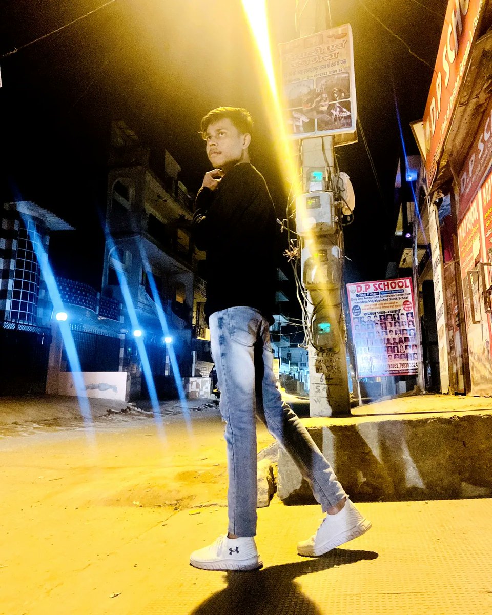 SilvaMonet0m's tweet photo. Night shoot on iPhone. No caption needed. https://t.co/YueoZMzJ6m